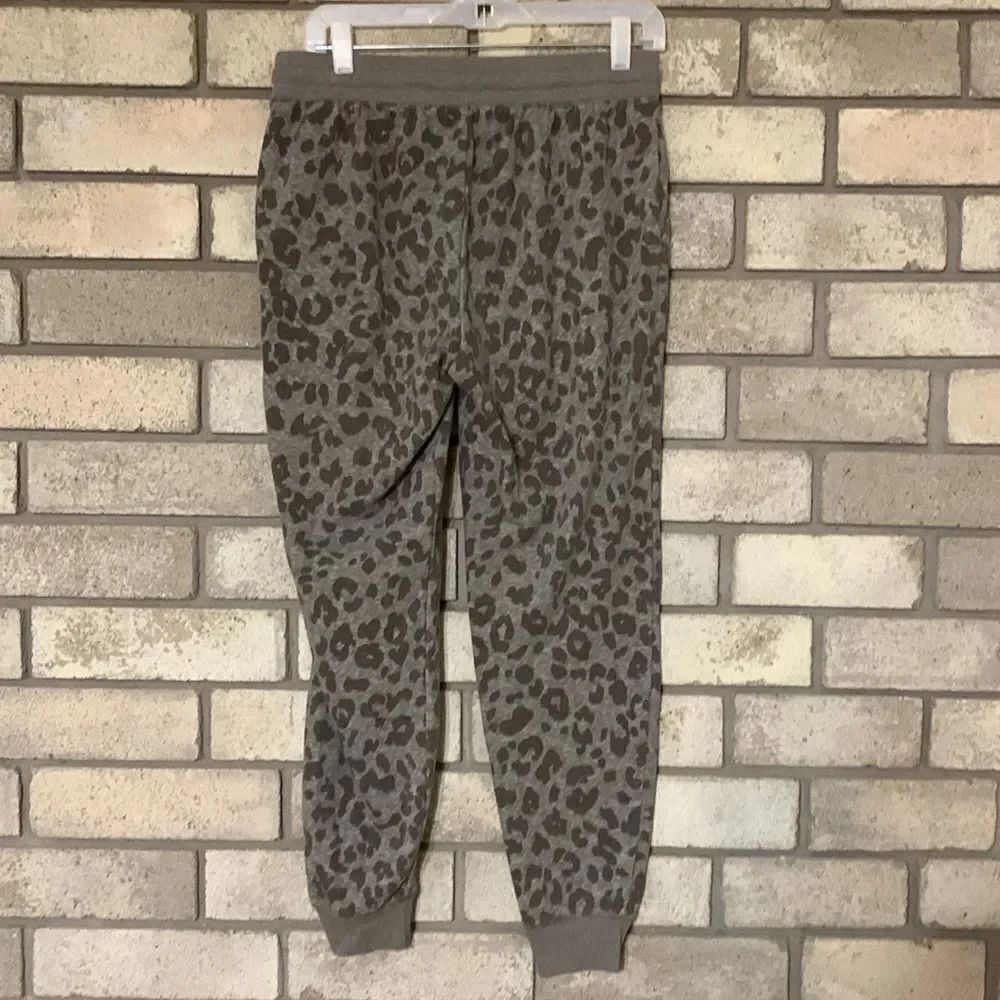 3for$20 pants medium - Picture 2 of 3